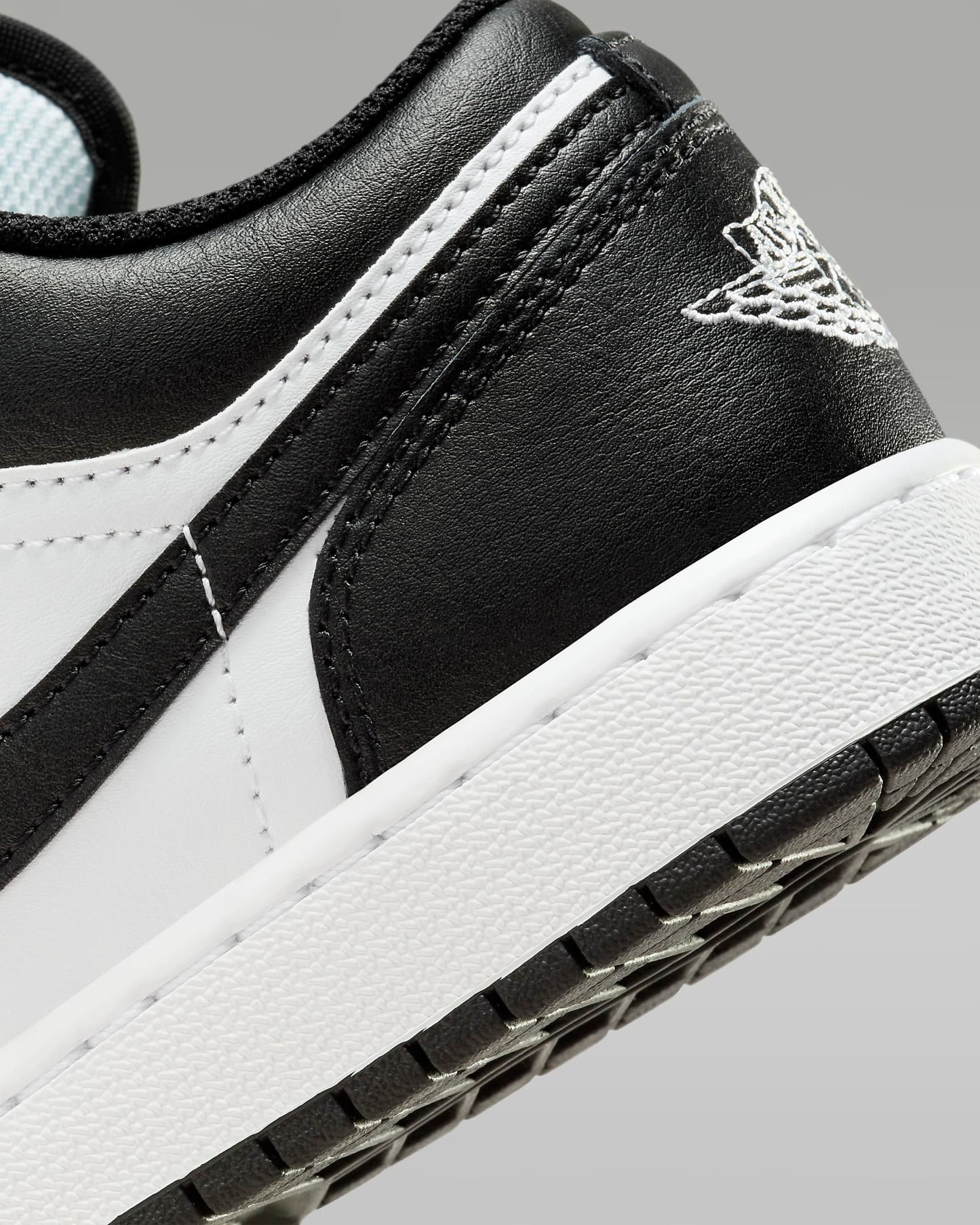 AIR_JORDAN_1_LOW_GS_white_black_white_details