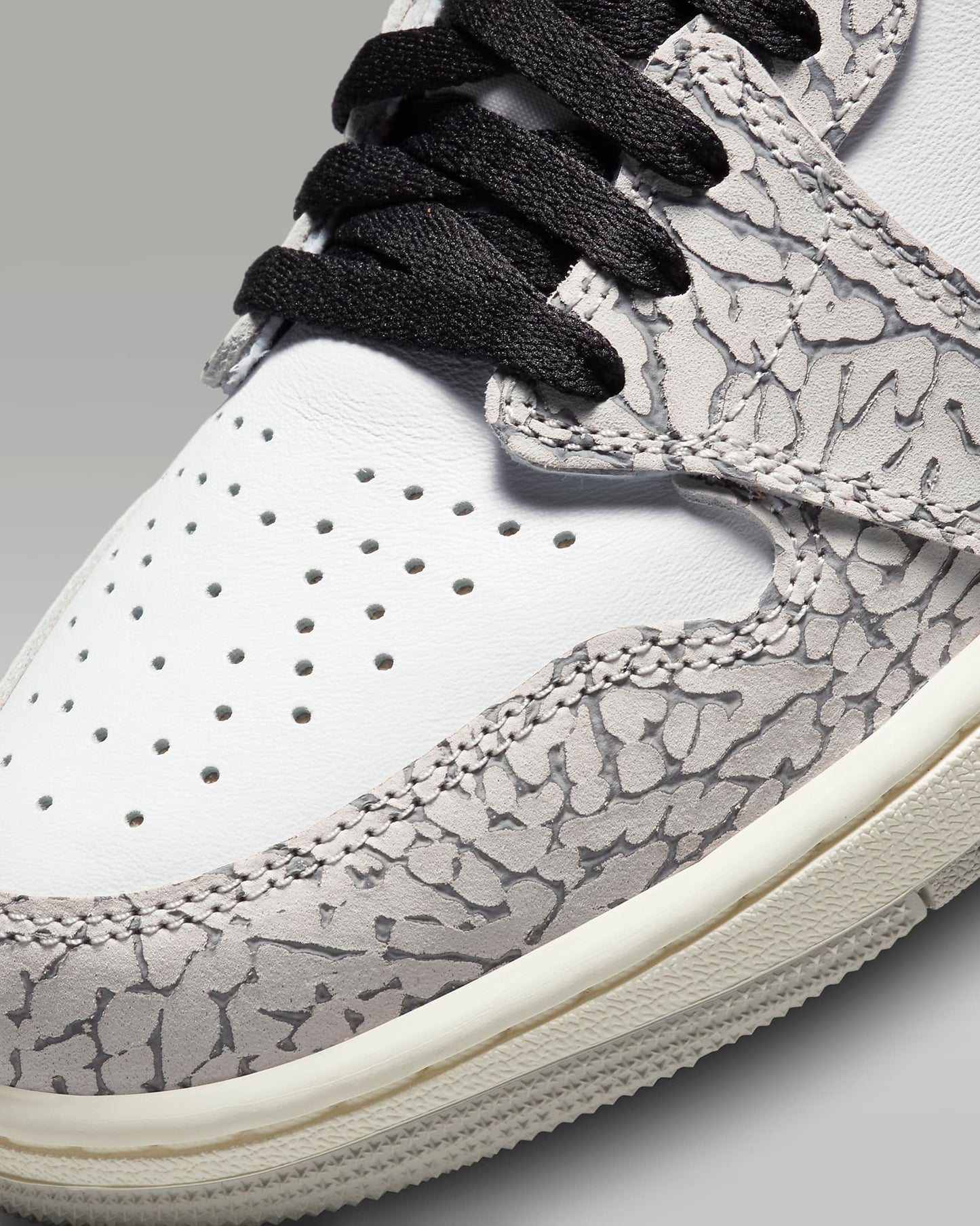 Nike - Air Jordan 1 Retro High OG - White Cement