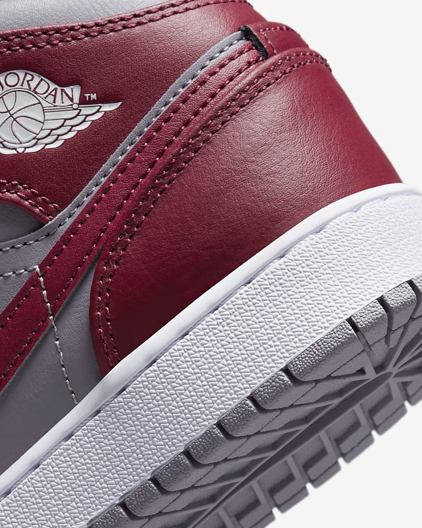 Nike - Air Jordan 1 Mid - Cherrywood Red